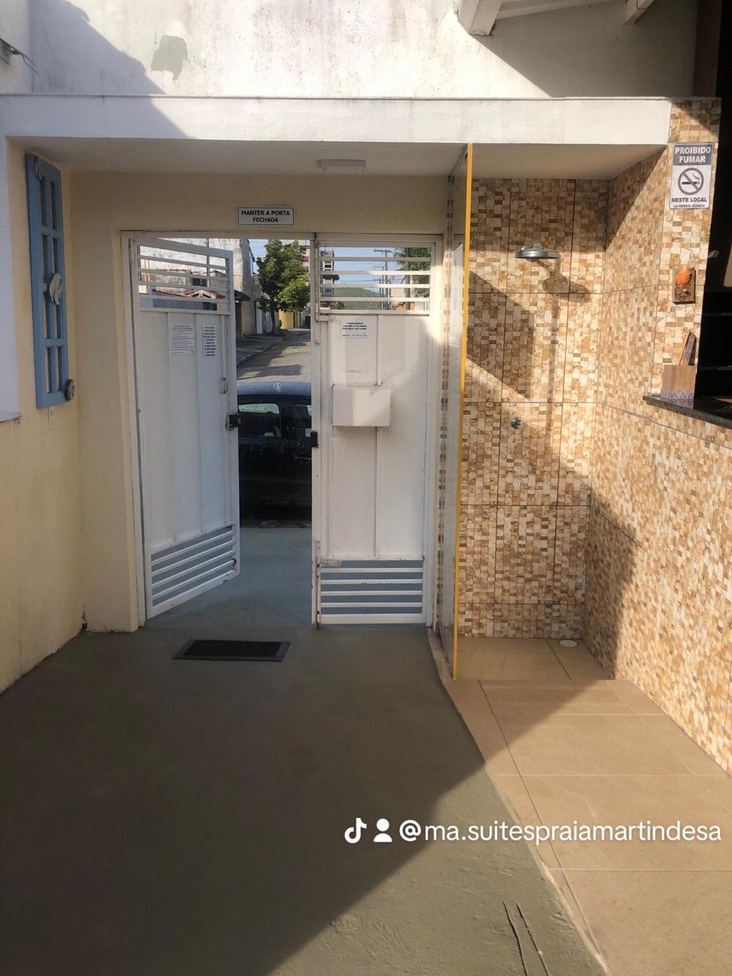 Suites Praia Martin De Sa Карагуататуба Екстериор снимка